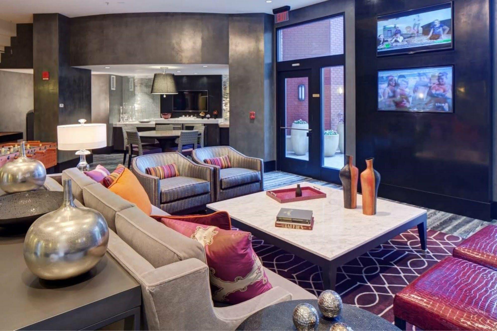 Global Luxury Suites At Thomas Circle Washington Buitenkant foto