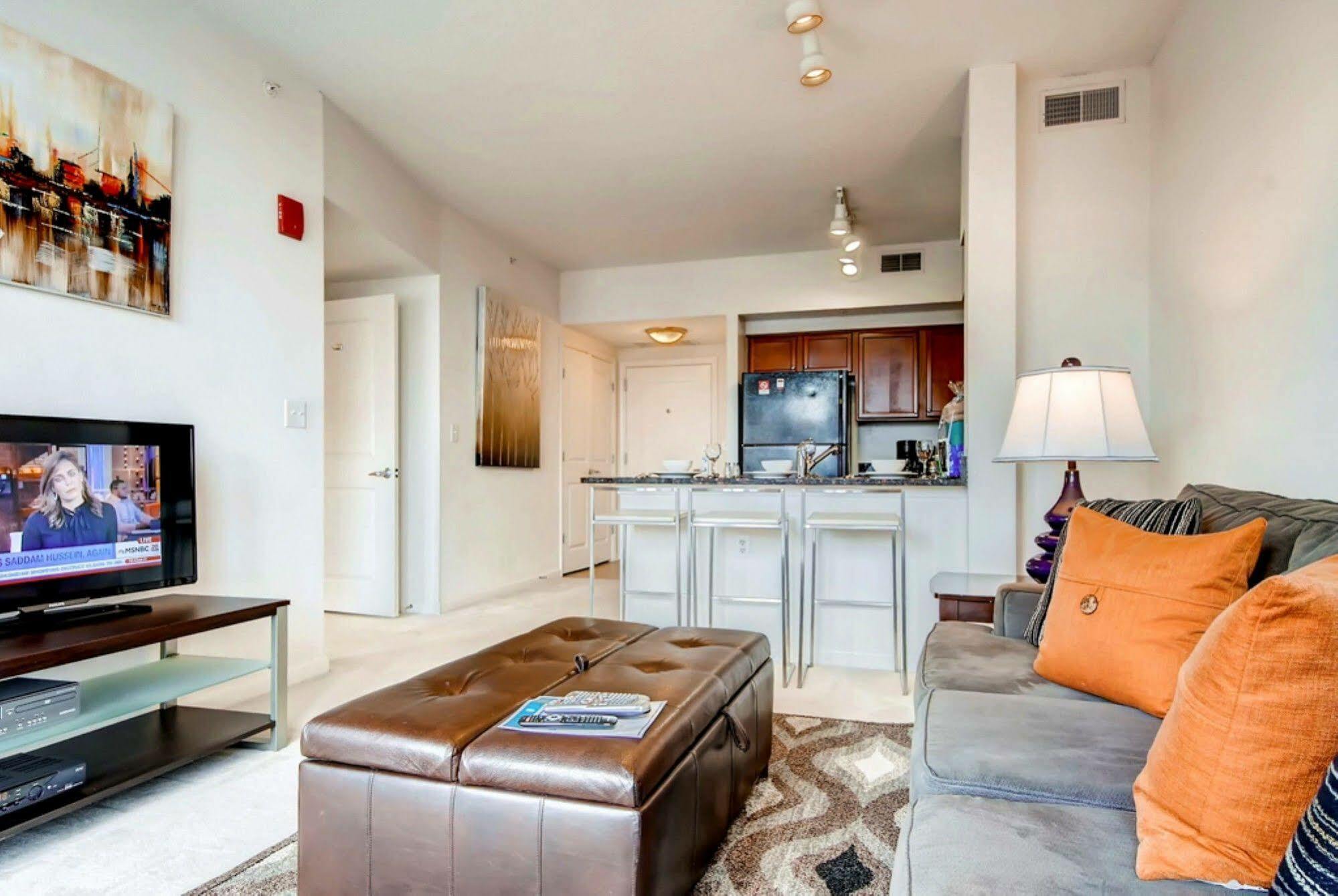 Global Luxury Suites At Thomas Circle Washington Buitenkant foto