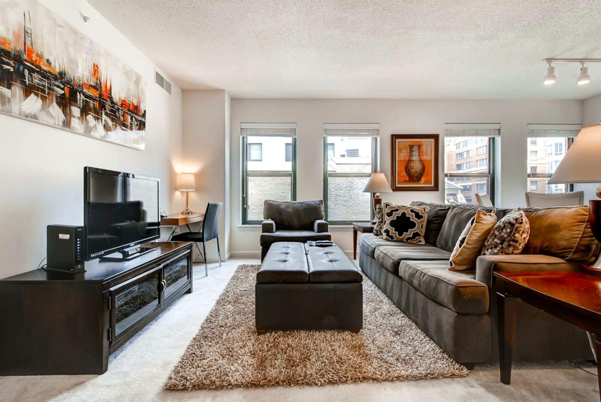 Global Luxury Suites At Thomas Circle Washington Buitenkant foto