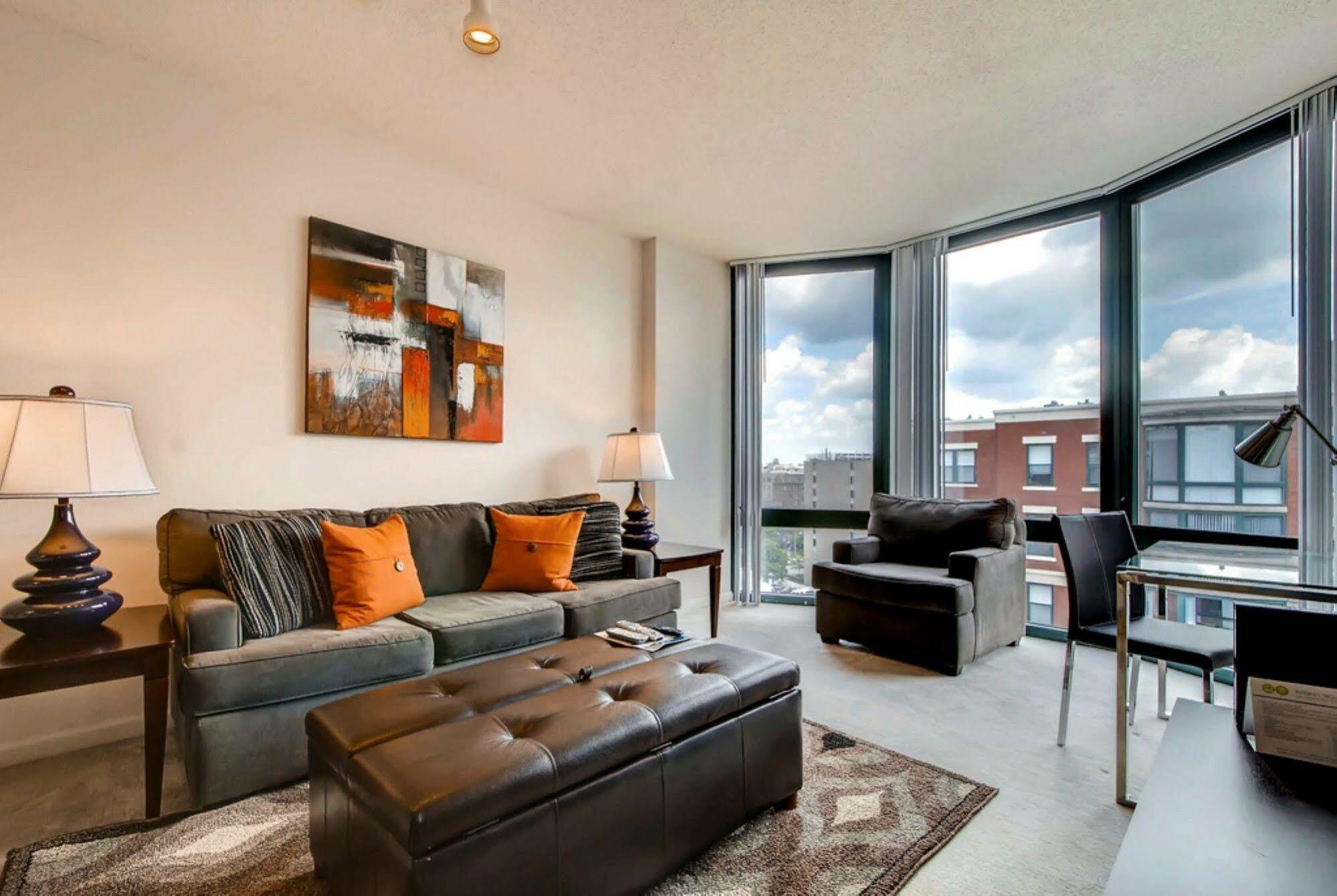 Global Luxury Suites At Thomas Circle Washington Buitenkant foto