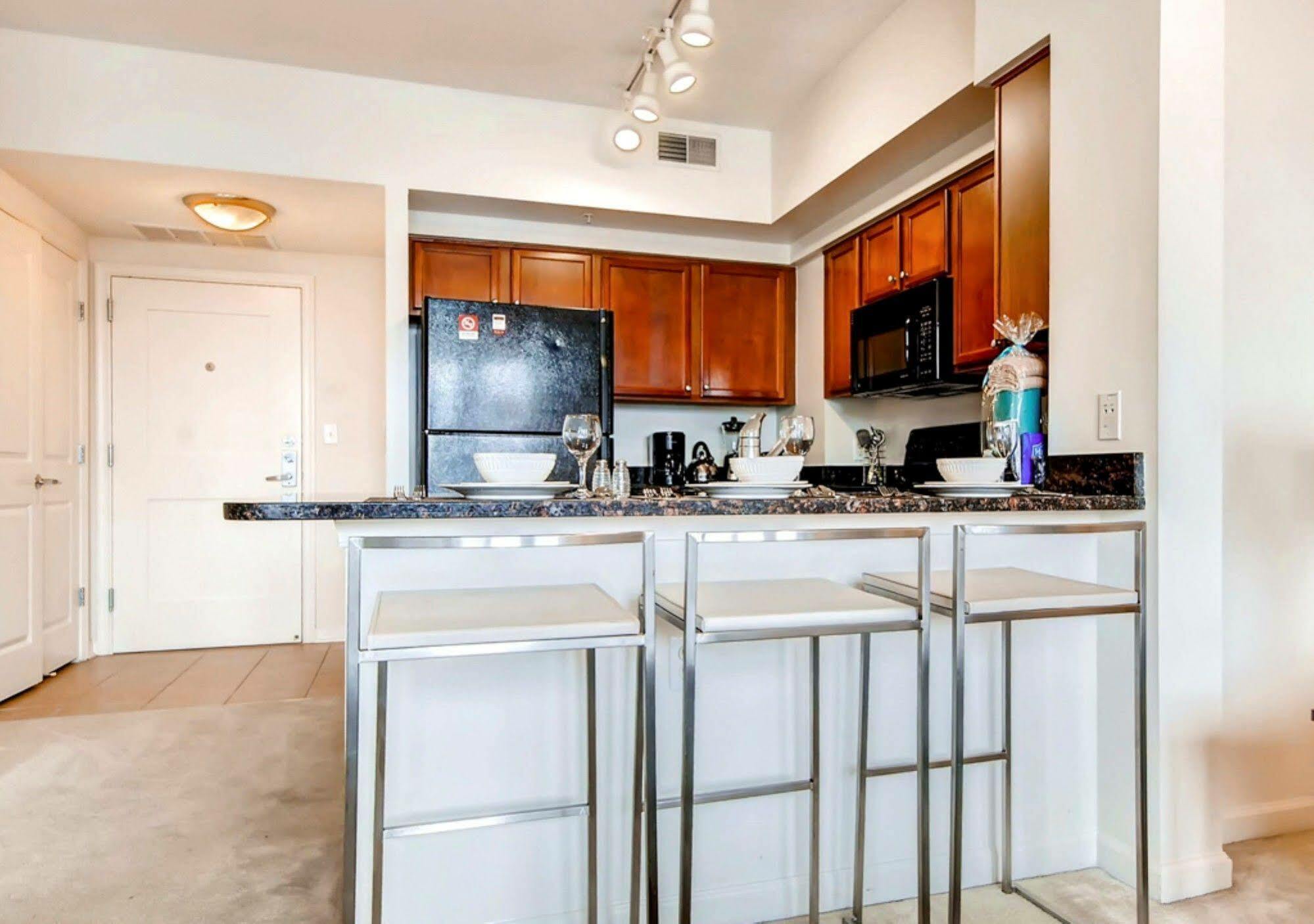 Global Luxury Suites At Thomas Circle Washington Buitenkant foto