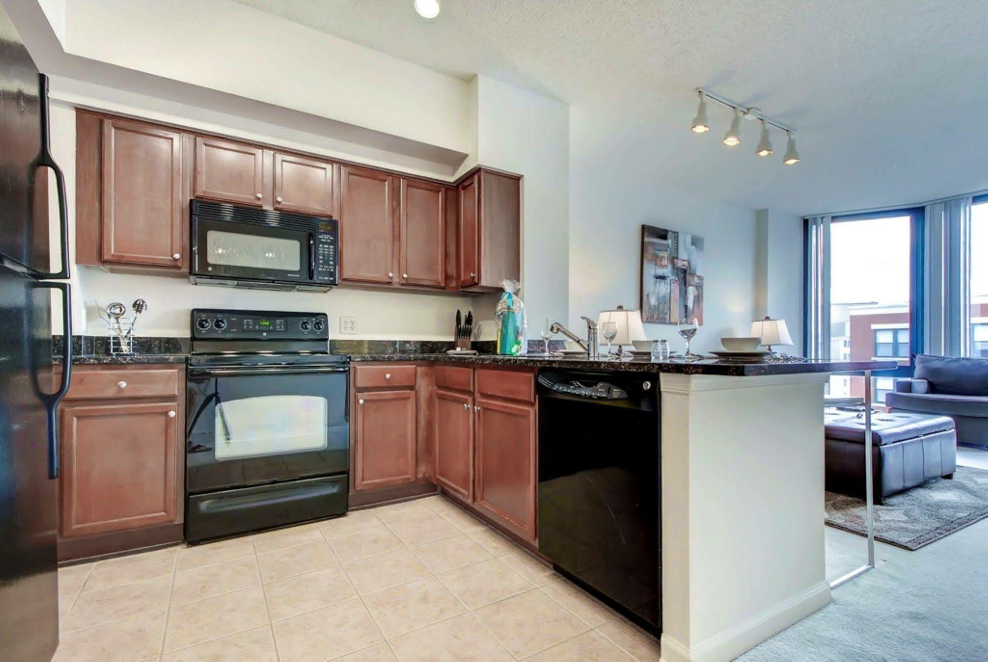 Global Luxury Suites At Thomas Circle Washington Buitenkant foto