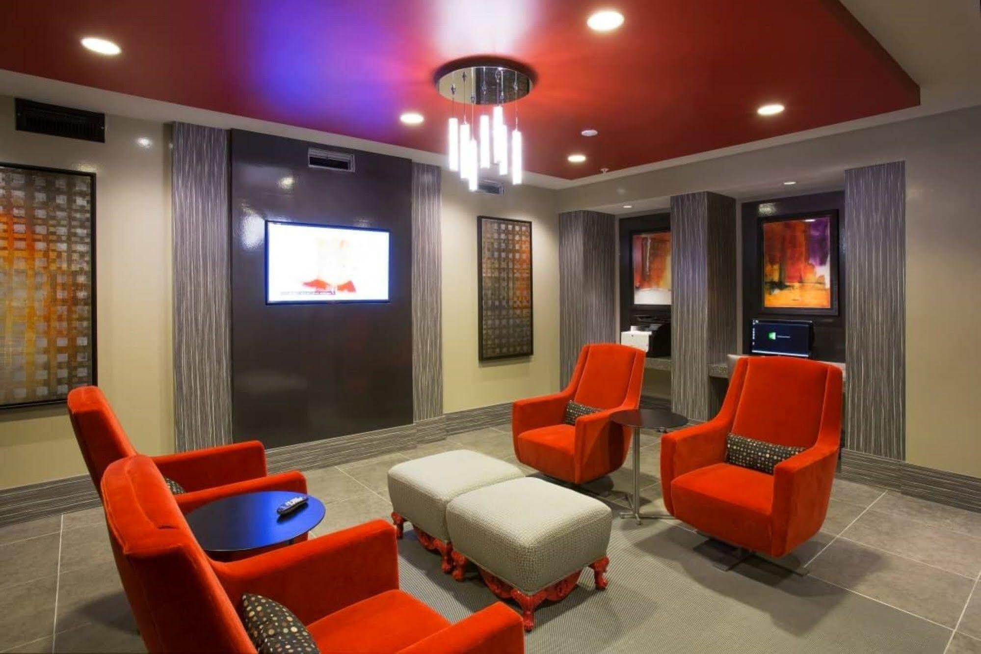Global Luxury Suites At Thomas Circle Washington Buitenkant foto